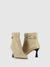 Botins com Fecho em Bege